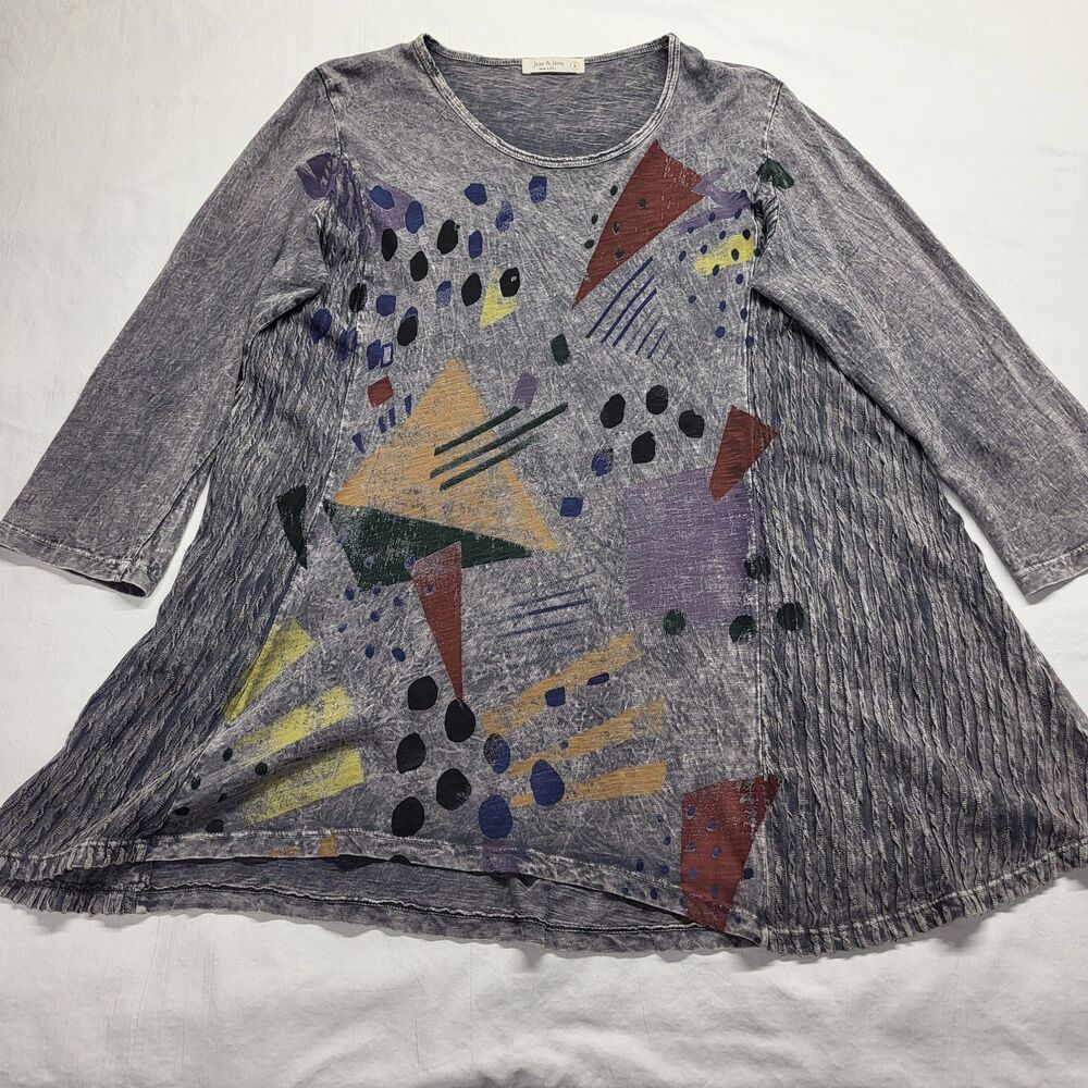 Jess & Jane Mineral Wash Tunic Top Gray Asymmetric Hem Textured SM Artsy